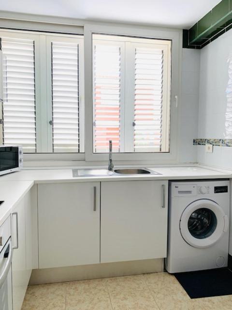Apartamentos Playa Centro Benicassim Bagian luar foto